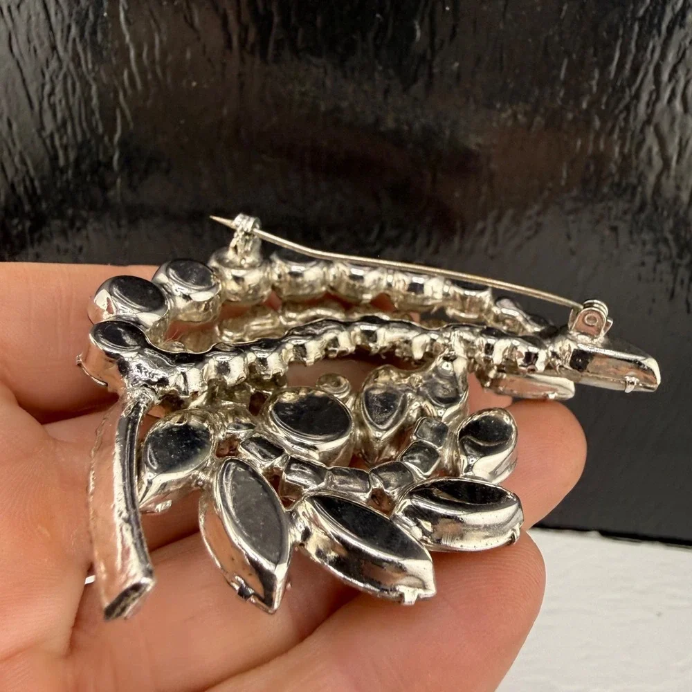 Vintage Estate Brooch Silver Tone Rhinestone Cluster Spray Floral